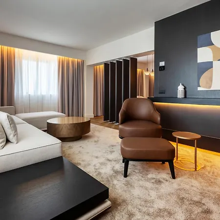 Crowne Plaza Belgrade By Ihg Hotel Exterior photo