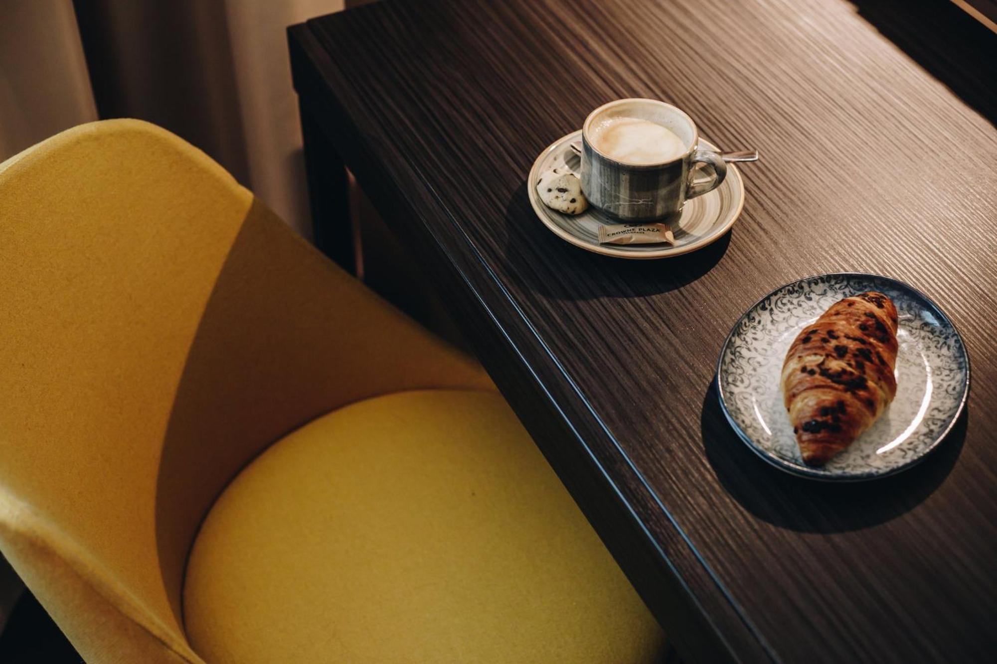 Crowne Plaza By Ihg 4*