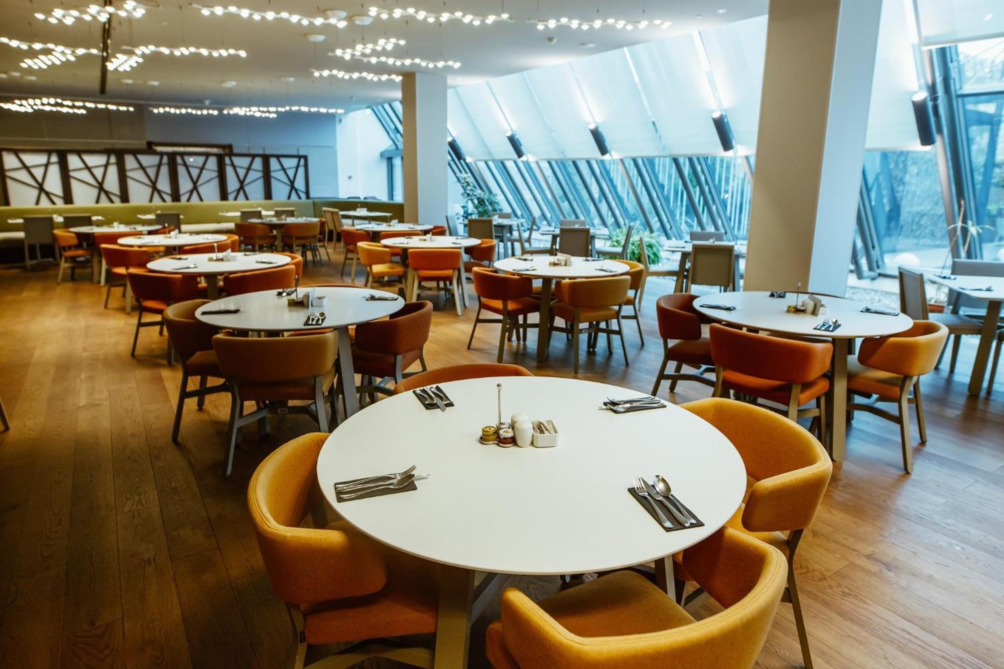 Hotel Crowne Plaza By Ihg 4*